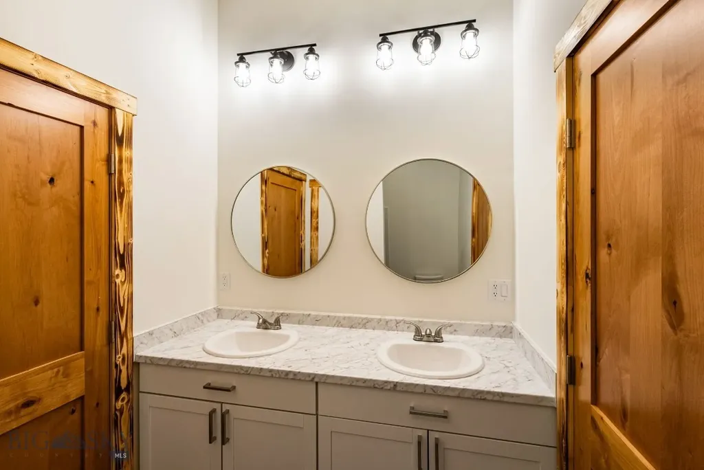 9 Hawks Court Sheridan MT 59749