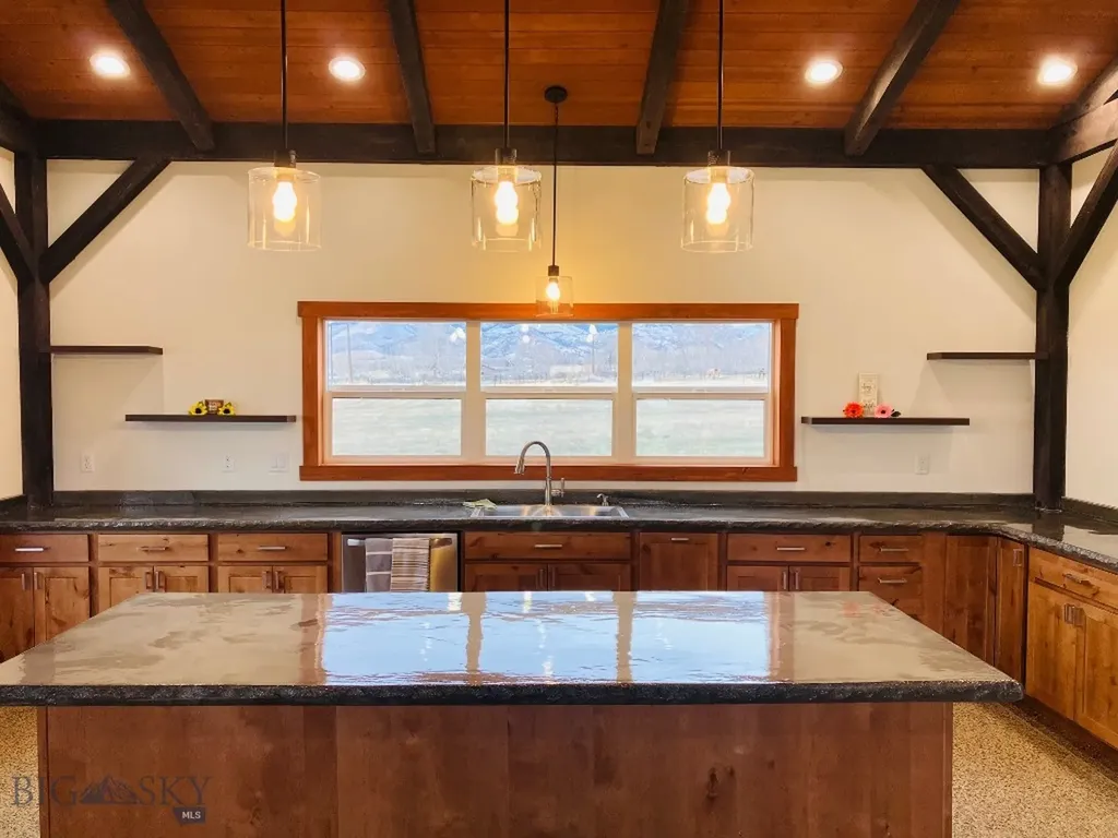 9 Hawks Court Sheridan MT 59749