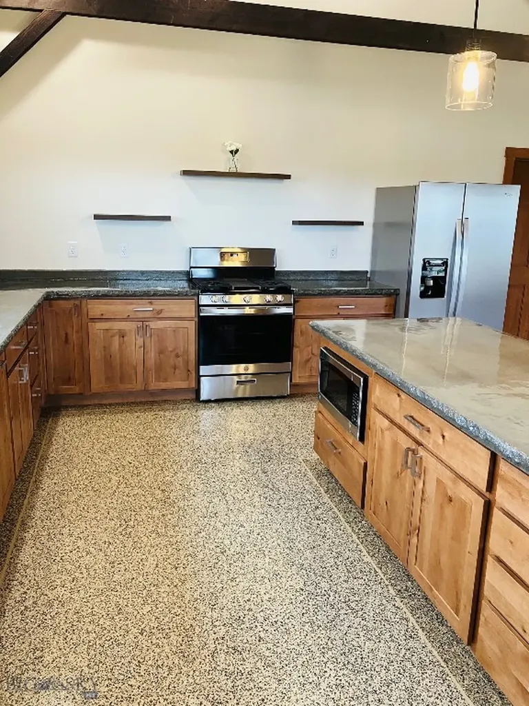 9 Hawks Court Sheridan MT 59749