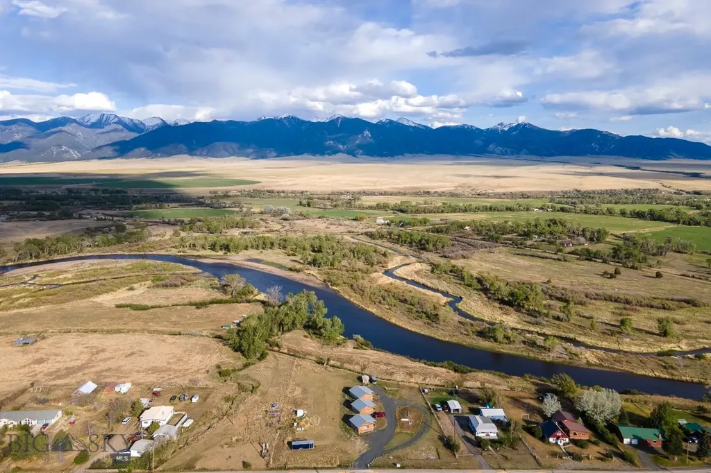 5 River Rest Lane Silver Star MT 59751