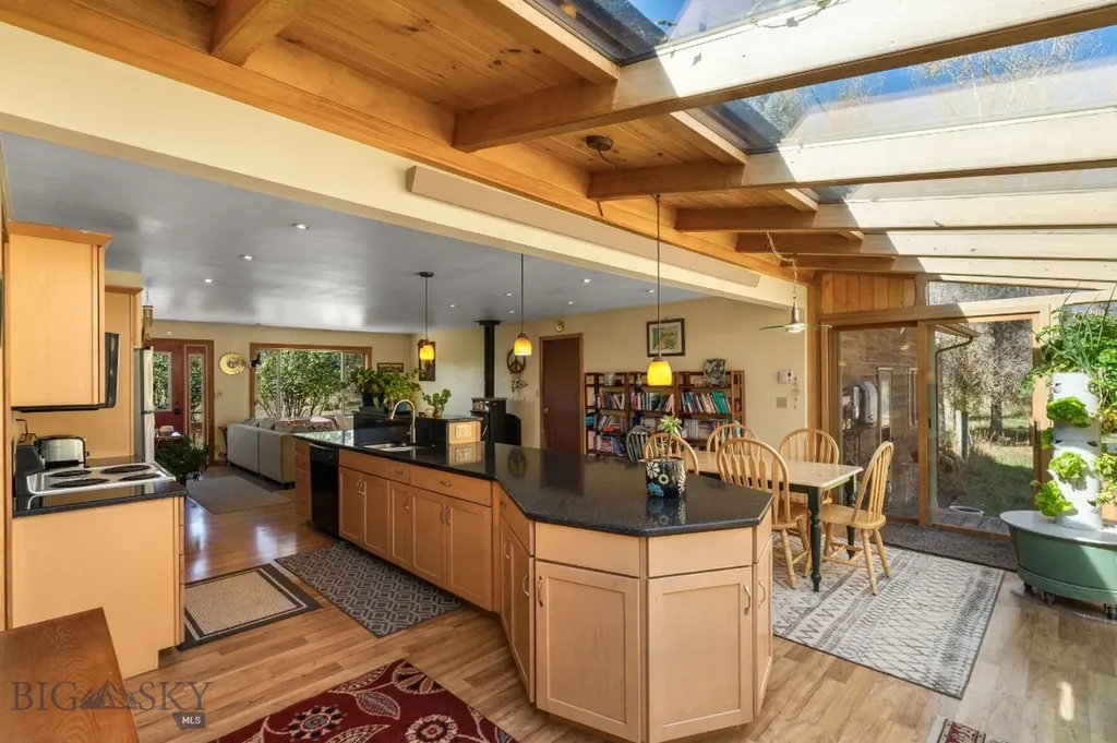 3180 Curtis Lane Manhattan MT 59741