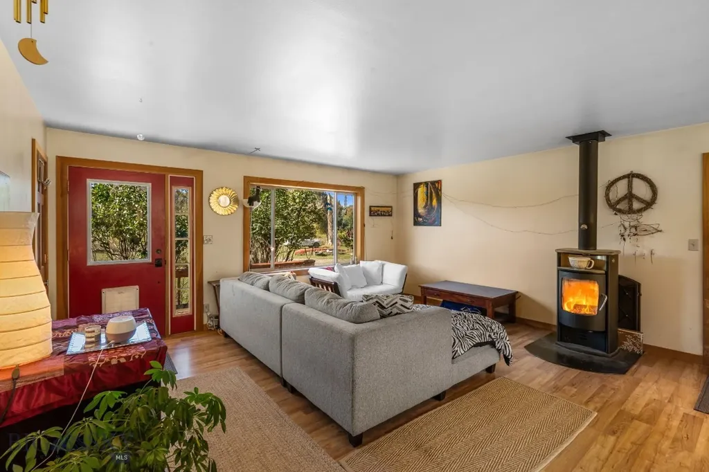 3180 Curtis Lane Manhattan MT 59741