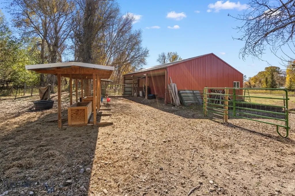3180 Curtis Lane Manhattan MT 59741