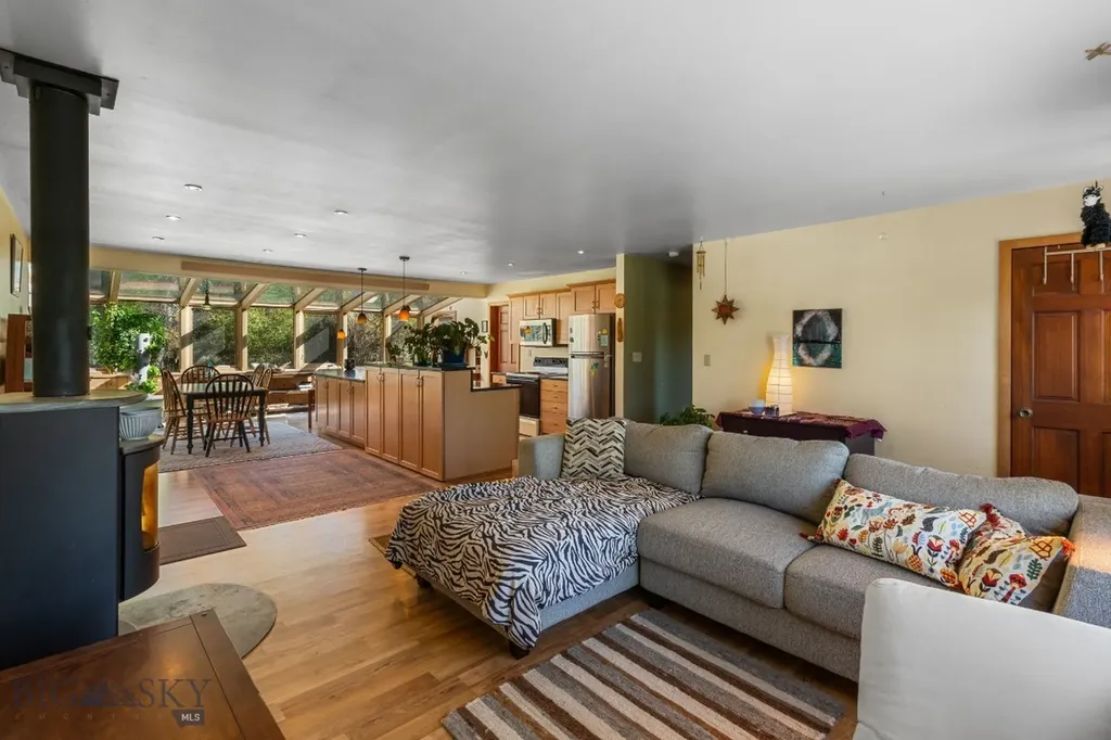 3180 Curtis Lane Manhattan MT 59741