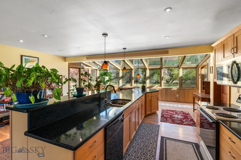 3180 Curtis Lane Manhattan MT 59741