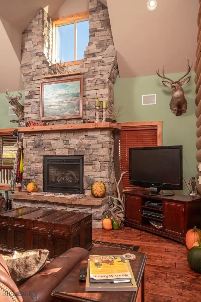 3007 Coyote Creek Dillon MT 59725