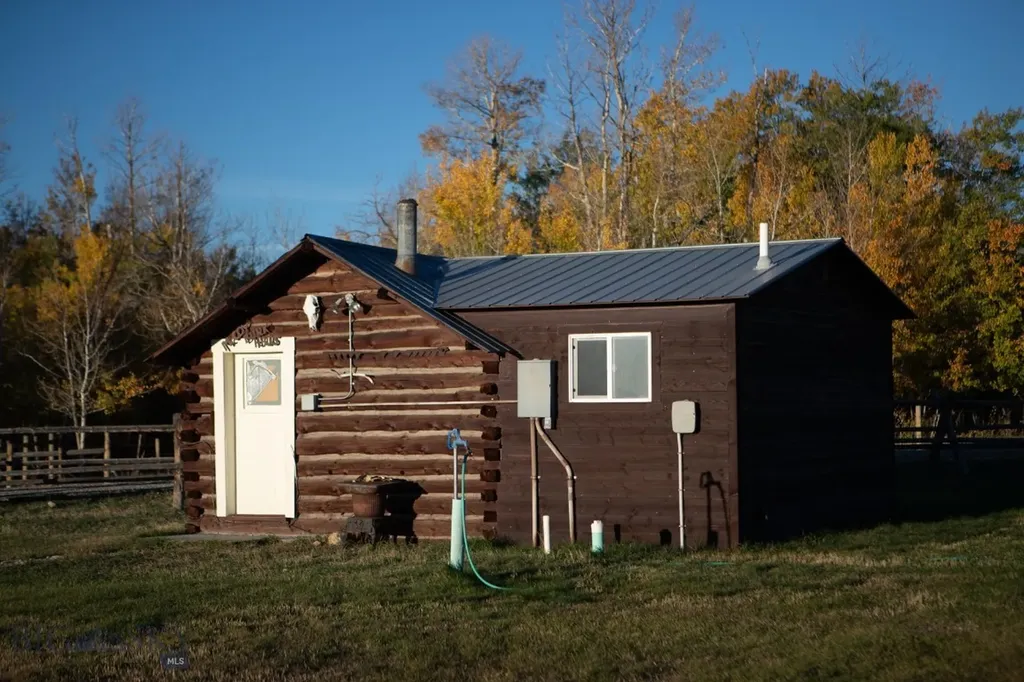 3007 Coyote Creek Dillon MT 59725