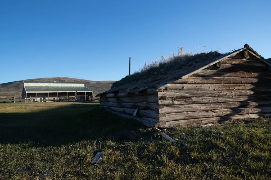3007 Coyote Creek Dillon MT 59725