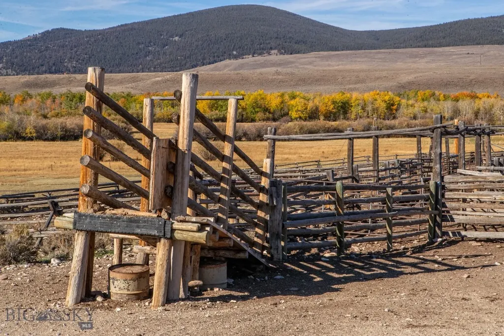 3007 Coyote Creek Dillon MT 59725