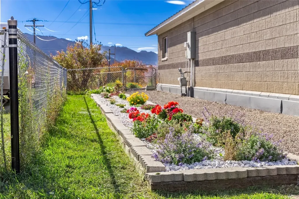 1801 Sun Avenue Livingston MT 59047