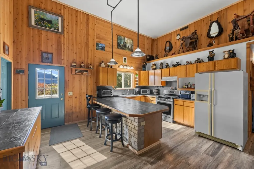 1801 Sun Avenue Livingston MT 59047