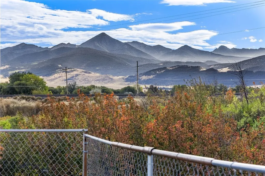 1801 Sun Avenue Livingston MT 59047