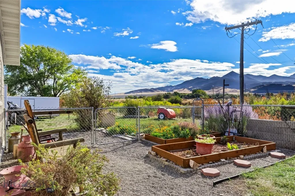 1801 Sun Avenue Livingston MT 59047