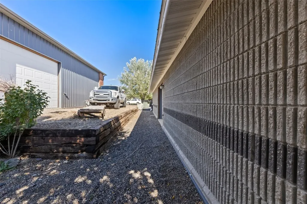 1801 Sun Avenue Livingston MT 59047