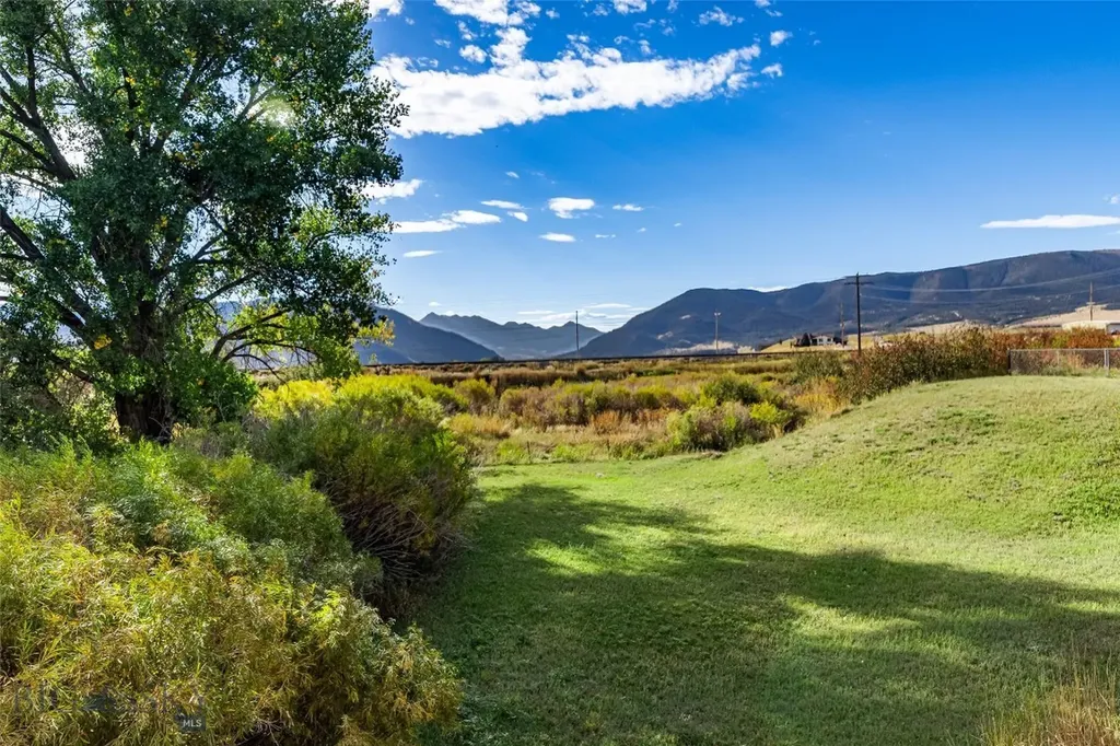 1801 Sun Avenue Livingston MT 59047