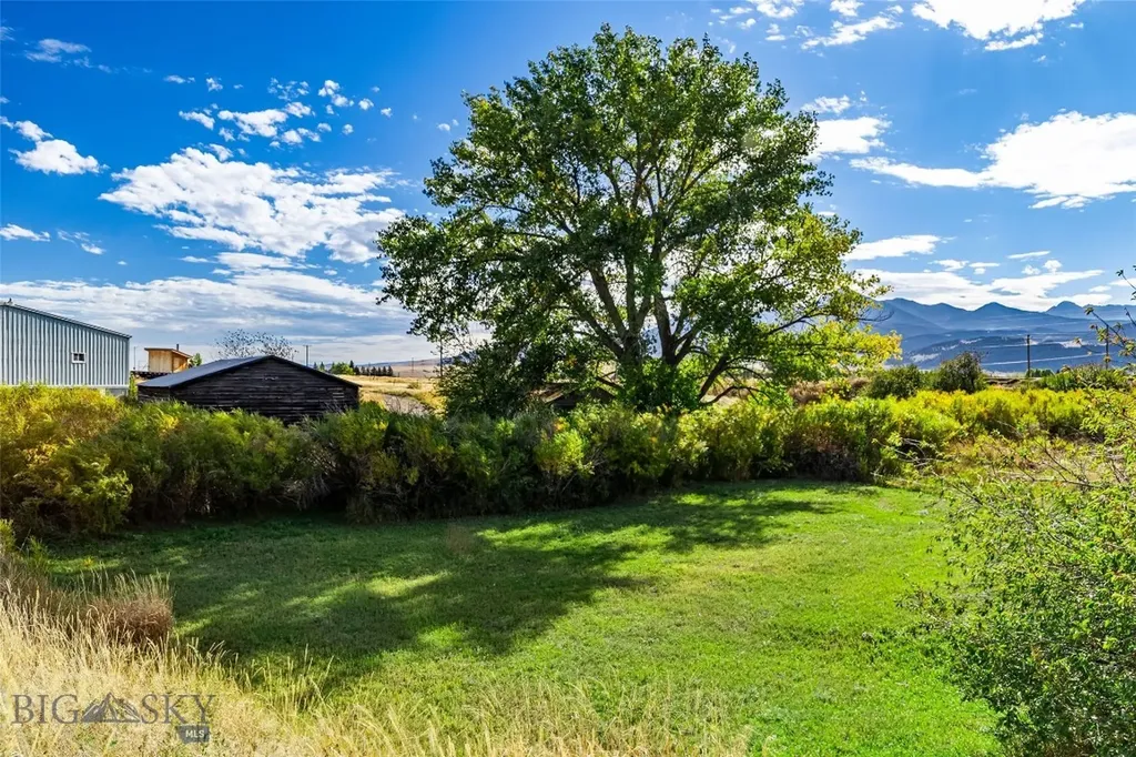 1801 Sun Avenue Livingston MT 59047