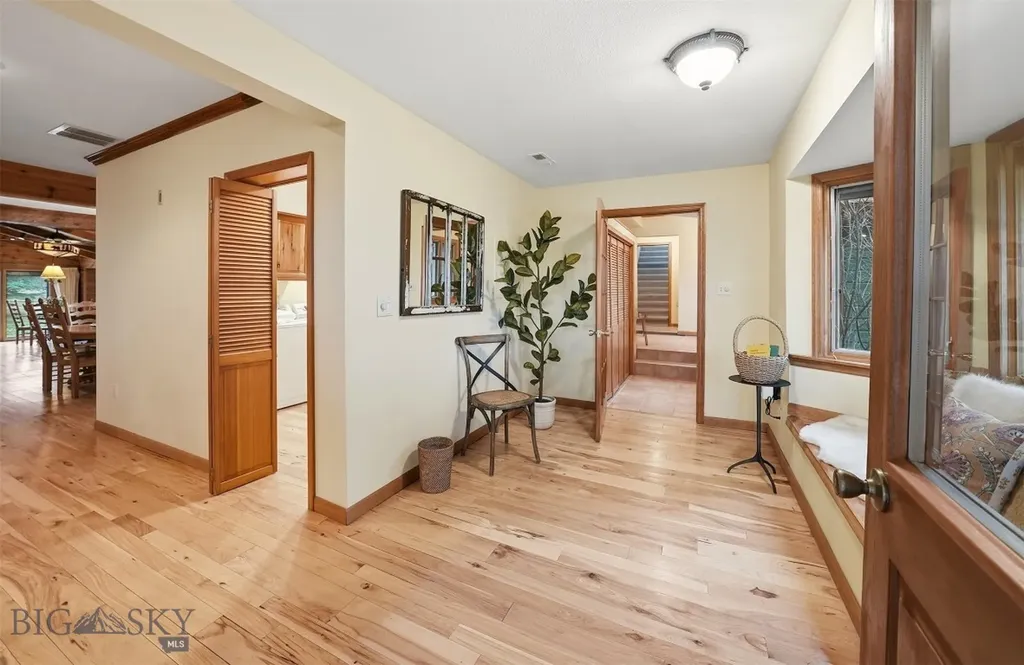 2500 Cottontail Road Gallatin Gateway MT 59730