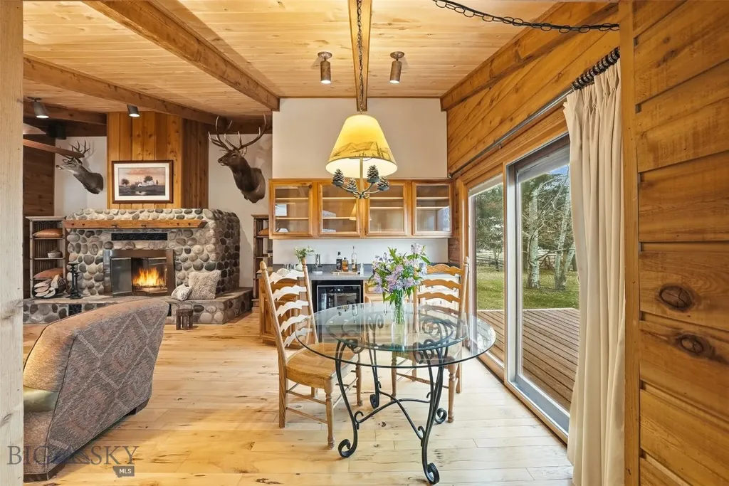 2500 Cottontail Road Gallatin Gateway MT 59730