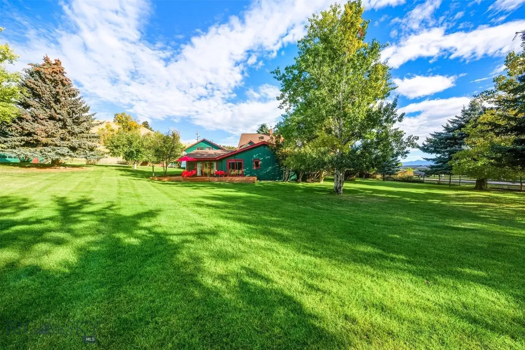 2500 Cottontail Road Gallatin Gateway MT 59730