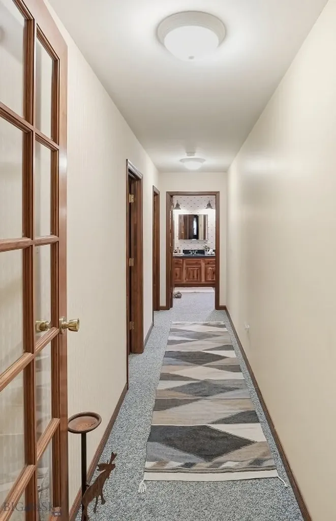 2500 Cottontail Road Gallatin Gateway MT 59730