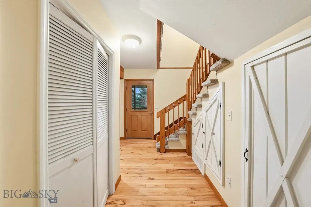 2500 Cottontail Road Gallatin Gateway MT 59730
