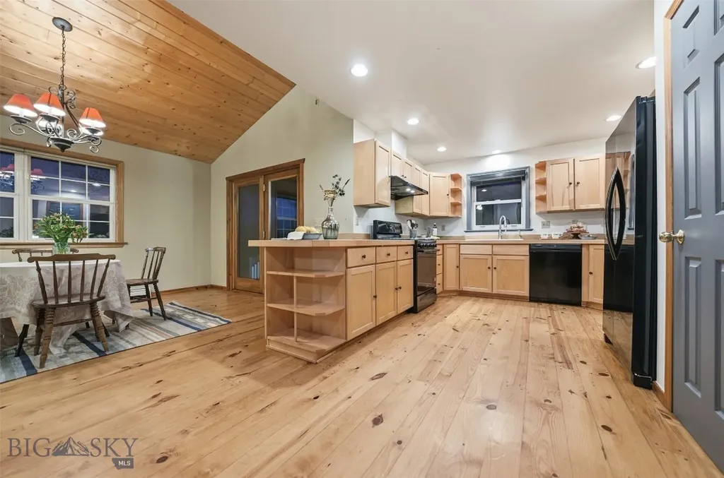 6271 Alamosa Bozeman MT 59718