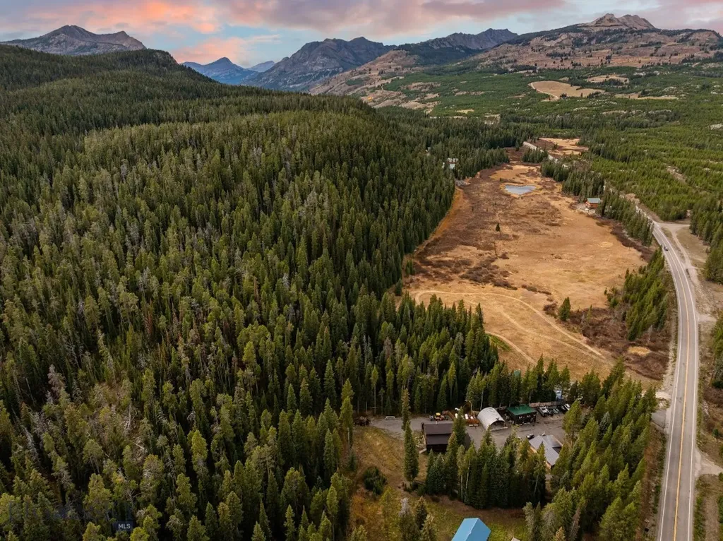 708 Us Highway 212 W Cooke City MT 59020