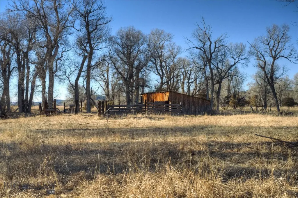 Tbd Frontage Road Reed Point MT 59069