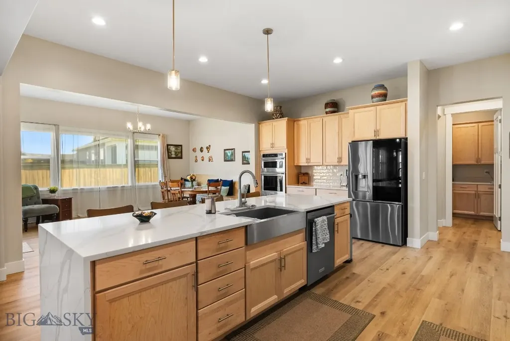 1604 Kit Carson Circle Belgrade MT 59714