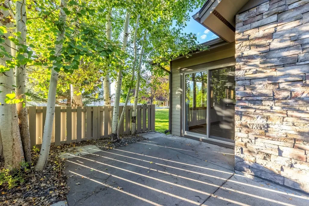 3300 E Graf Bozeman MT 59715