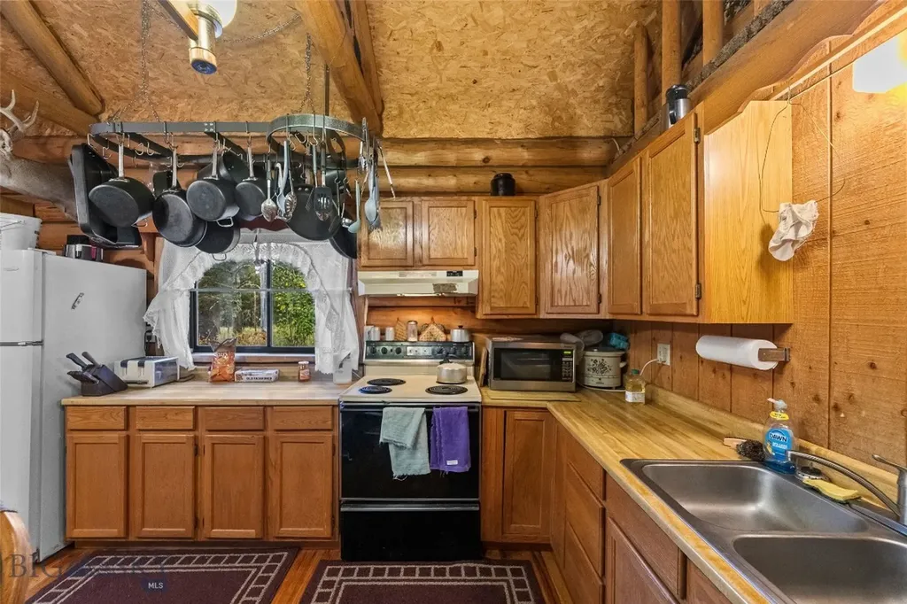 572 Upper Cottonwood Creek Road Wilsall MT 59086