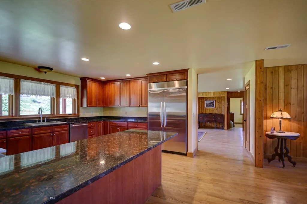 1986 E River Road Livingston MT 59047