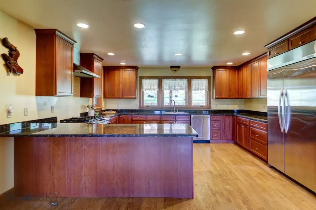 1986 E River Road Livingston MT 59047