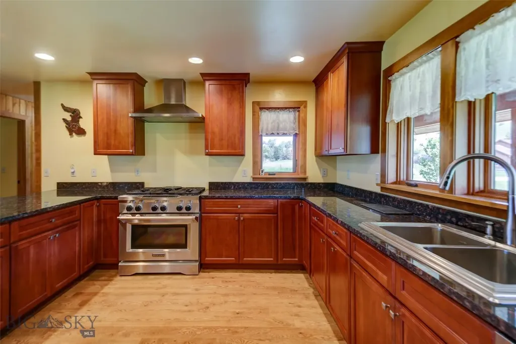 1986 E River Road Livingston MT 59047