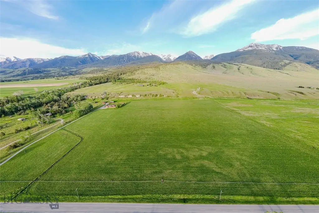 1986 E River Road Livingston MT 59047