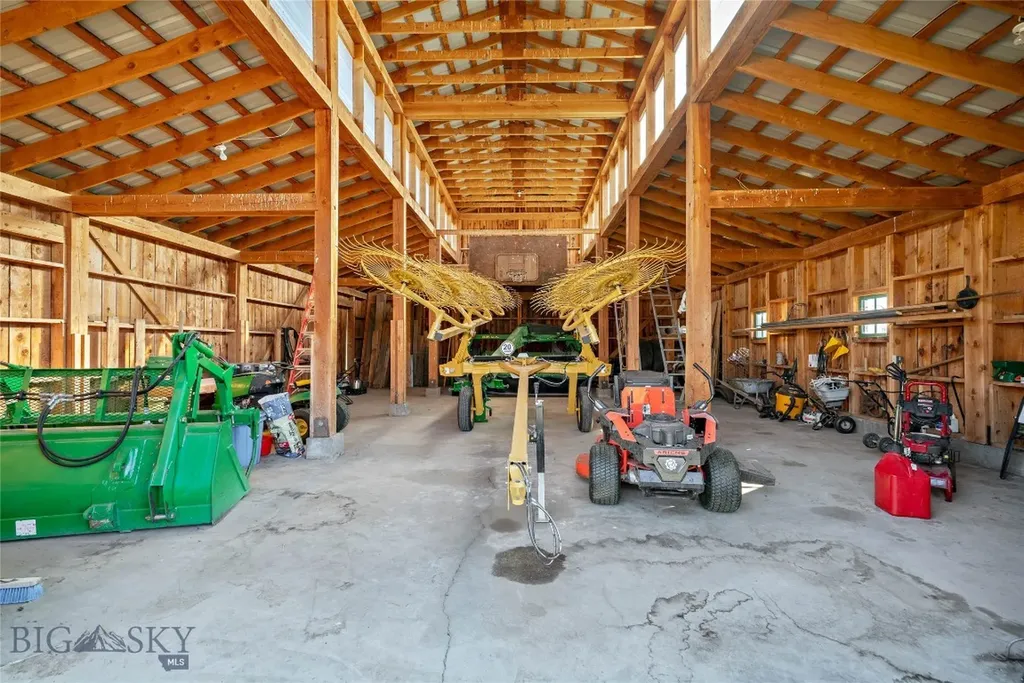 1986 E River Road Livingston MT 59047