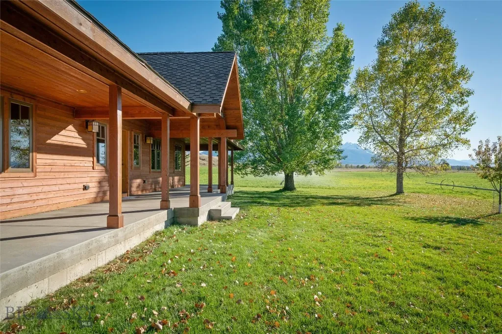 1986 E River Road Livingston MT 59047