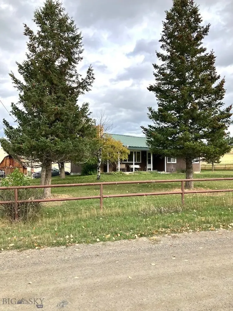 15815 Portnell Gallatin Gateway MT 59730
