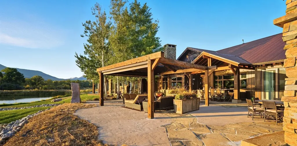201 Cotton Willow Road Melrose MT 59743