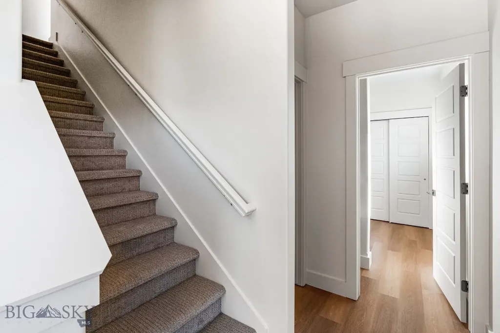 38 Horseshoe Loop Bozeman MT 59718