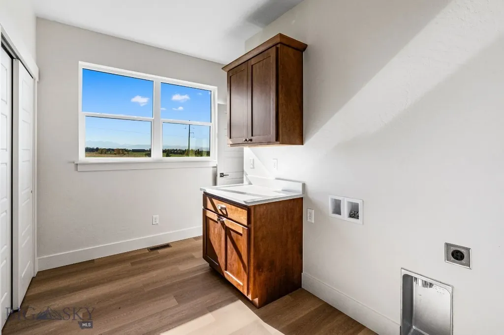 38 Horseshoe Loop Bozeman MT 59718