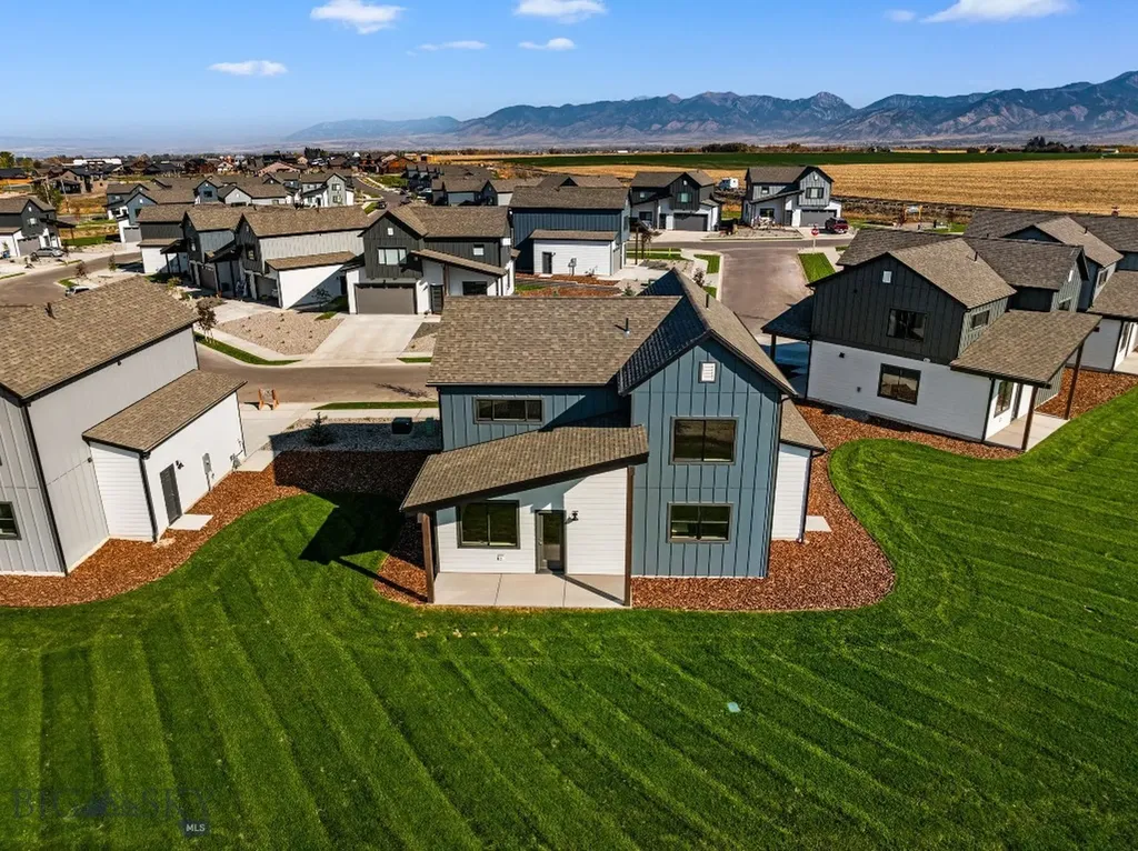 38 Horseshoe Loop Bozeman MT 59718