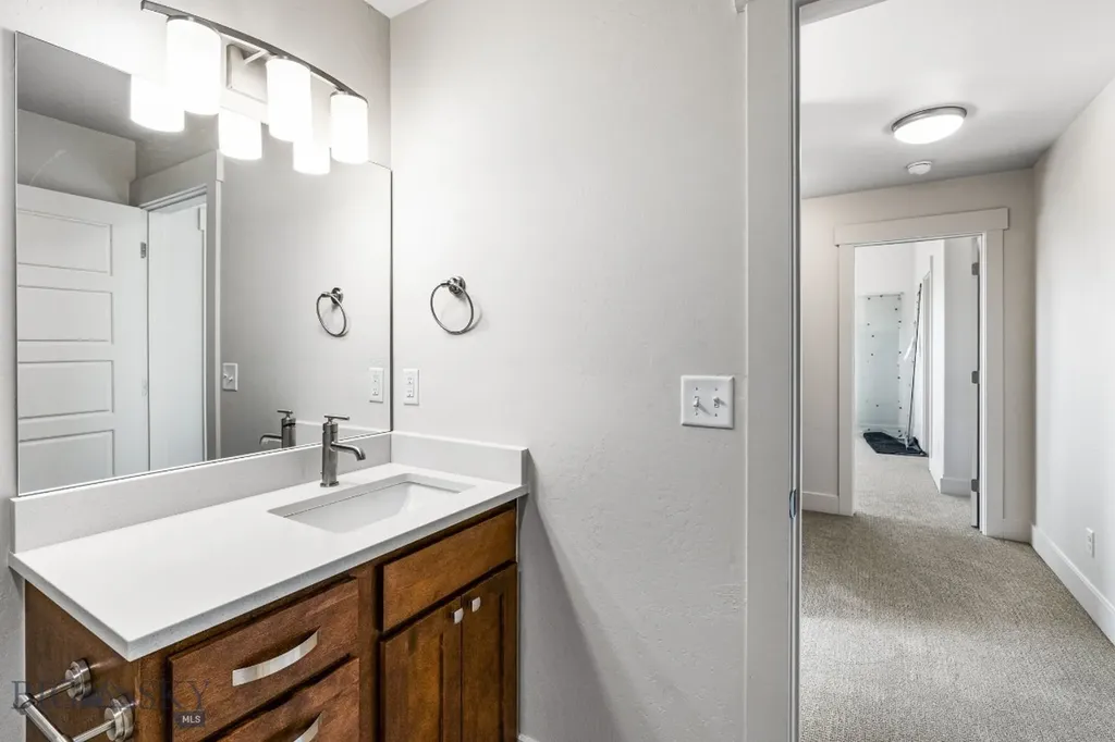 38 Horseshoe Loop Bozeman MT 59718