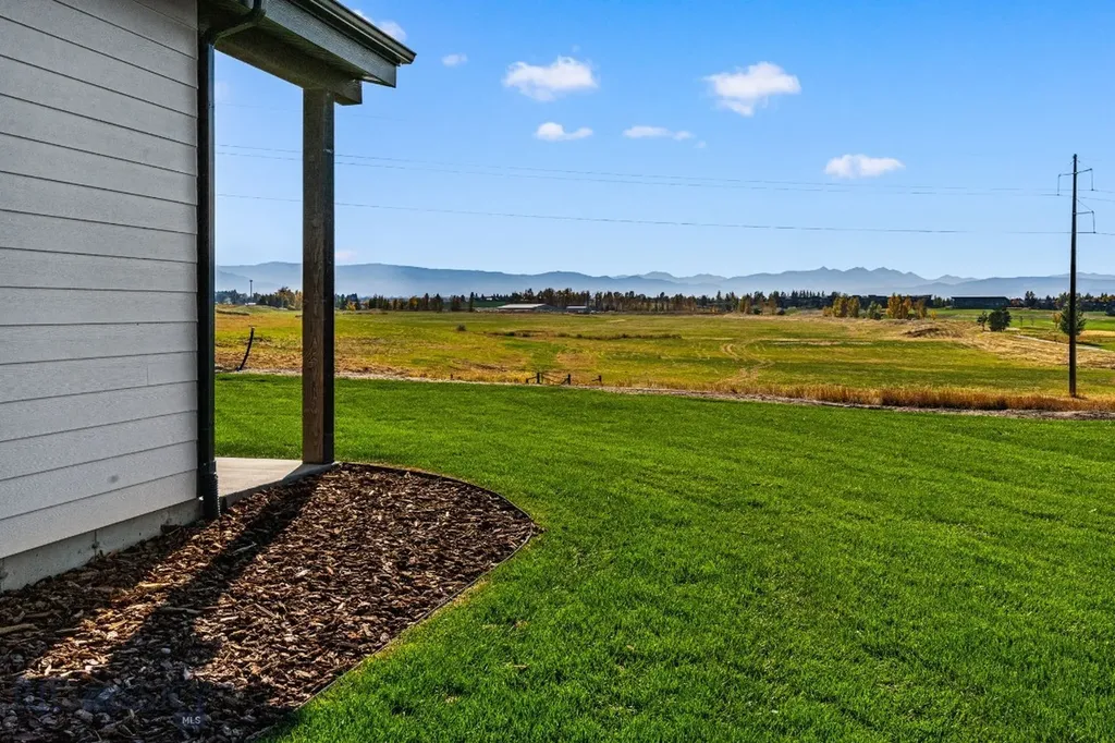 38 Horseshoe Loop Bozeman MT 59718