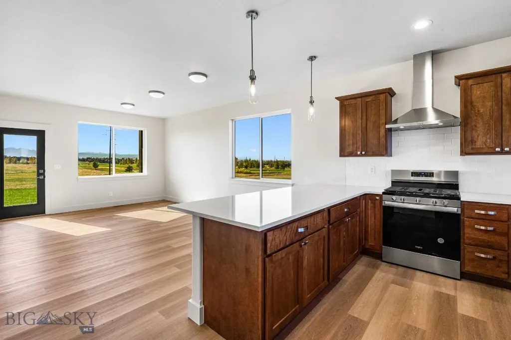 38 Horseshoe Loop Bozeman MT 59718