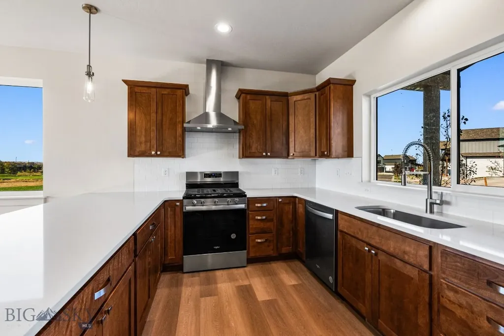 38 Horseshoe Loop Bozeman MT 59718