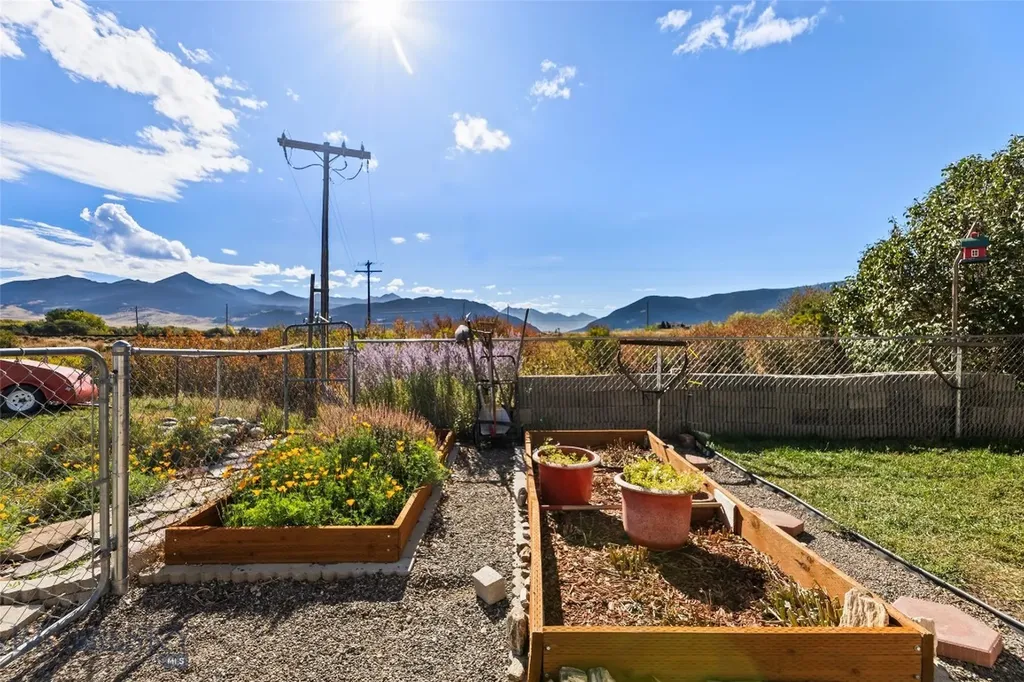 1801 Sun Avenue Livingston MT 59047