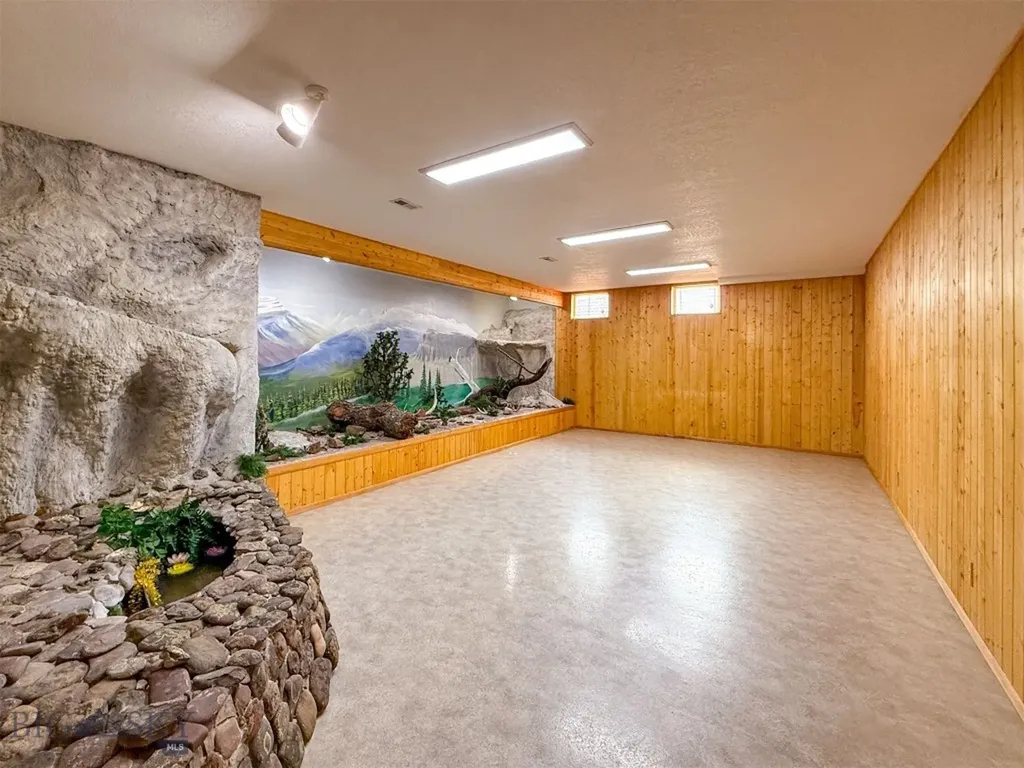 400 Gordon Road Vaughn MT 59487