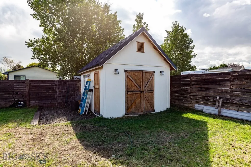 102 9th Street Belgrade MT 59714