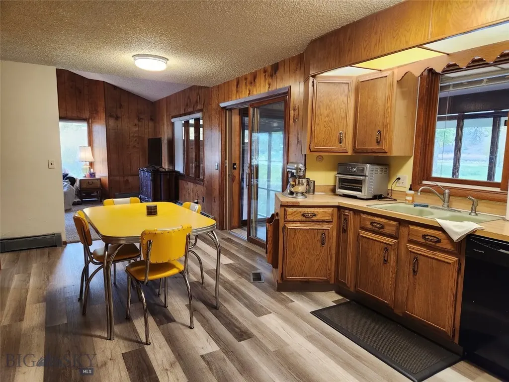 79 Meyers Road Columbus MT 59019